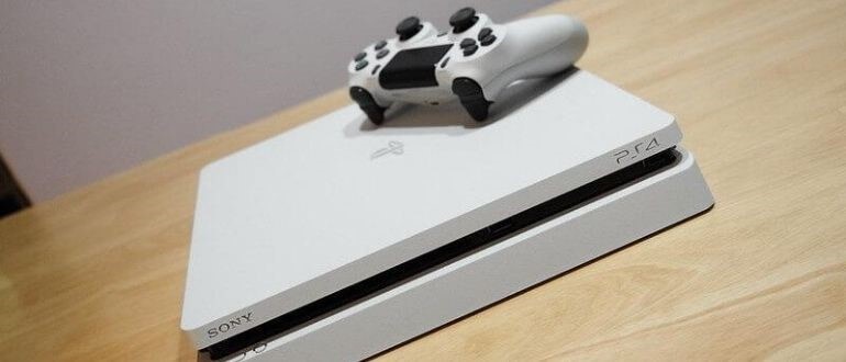 ps4 white and dualshock